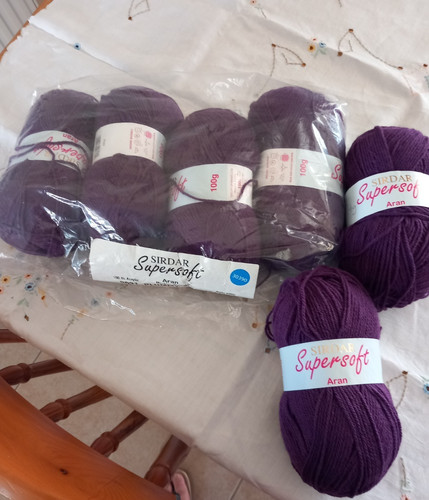 Aran knitting wool x - knitting,