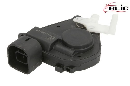 Left front right rear - front, central