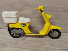 VINTAGE PEDIGREE SINDY'S MOTORCYCLE  / SCOOTER