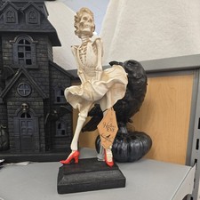 Marilyn Monroe Skeleton