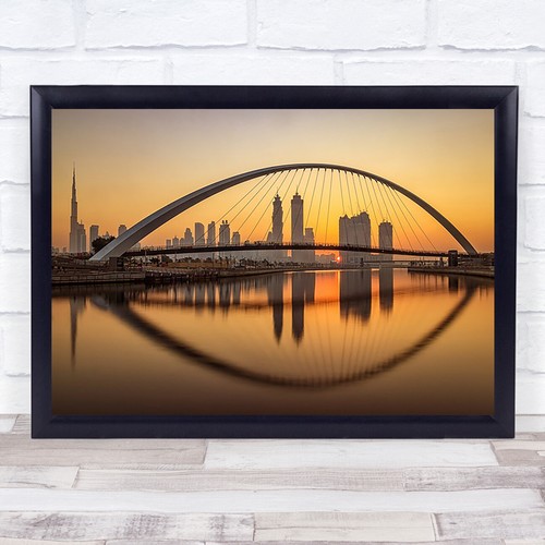 Sunrise the dubai water - sunrise,