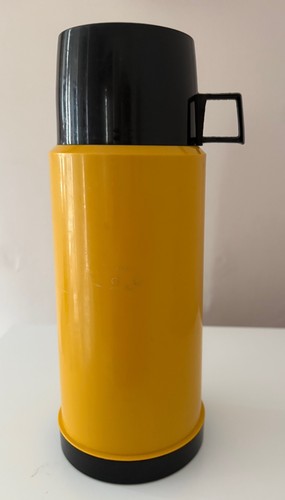 Vintage 1970s thermos flask - thermos,