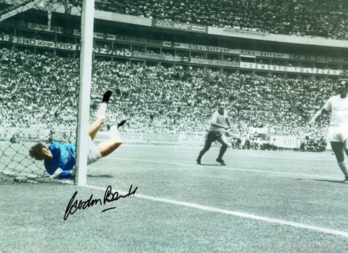Gordon banks signed - banks,