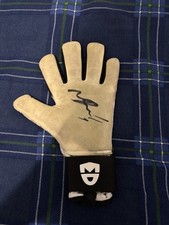 Signed Martin Dubravka