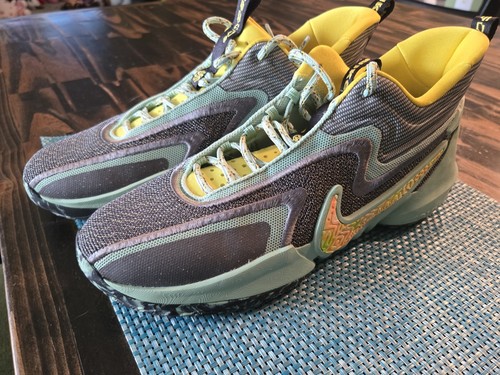Nike cosmic unity smells - nike, 2