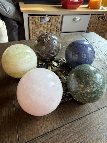 Stunning spheres crystal - stunning,