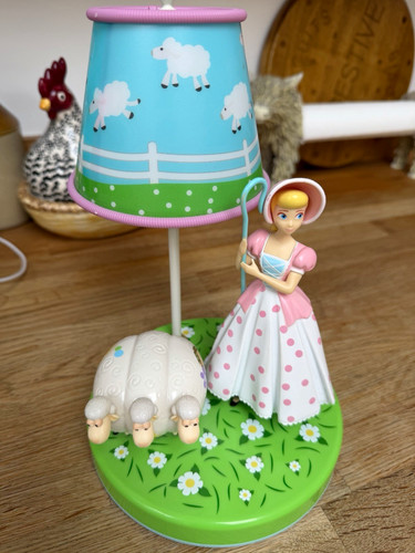 Children peep toy story - bo,