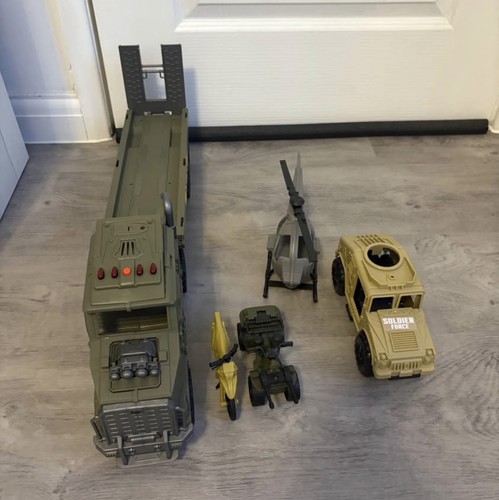 Army toy bundle - job, lot