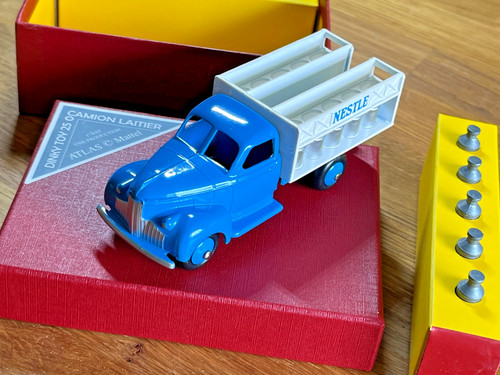 Dinky toys atlas - toys,