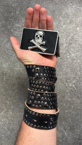 Y2k skull crossbones - y2k,