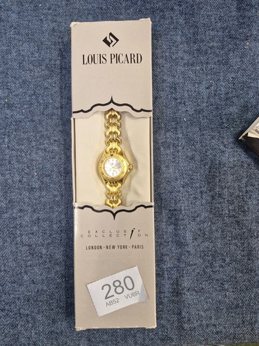 Stunning two tone gold - tone,