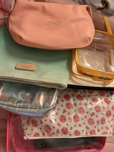 Mixed brands make bags - brands, make-up