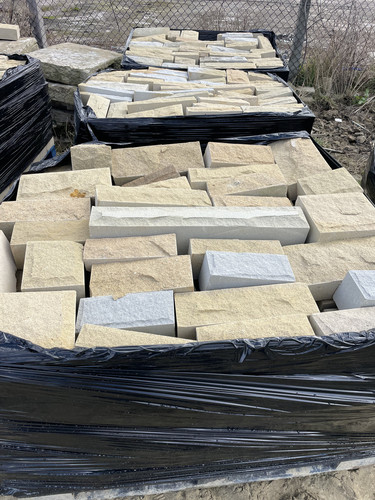 Random walling stone - random,