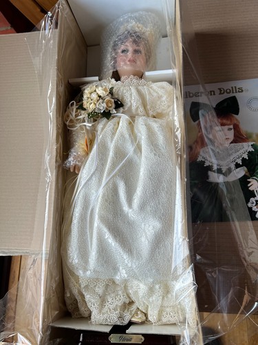 Alberon porcelain doll - ,
