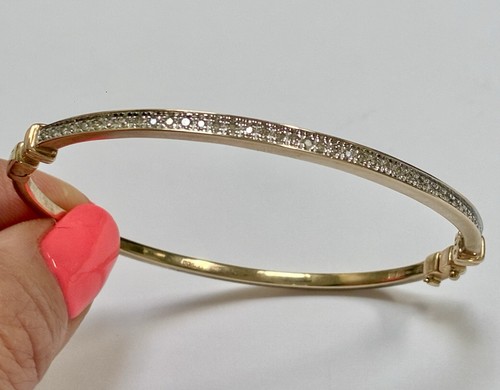 9ct yellow gold diamond - “9ct,