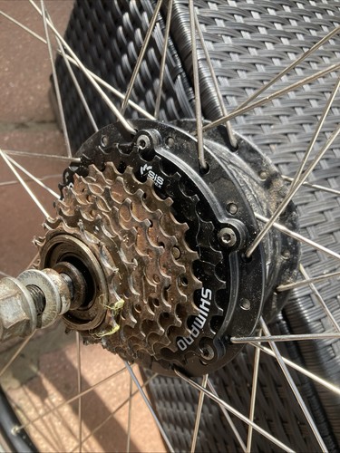700 hub - 700,