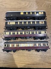 TRIANG OO GAUGE CARRIAGES