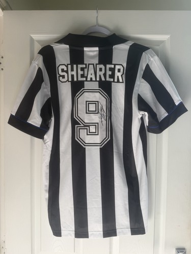 Alan shearer signed newcastle - alan,