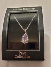 Adrian Buckley Pavè