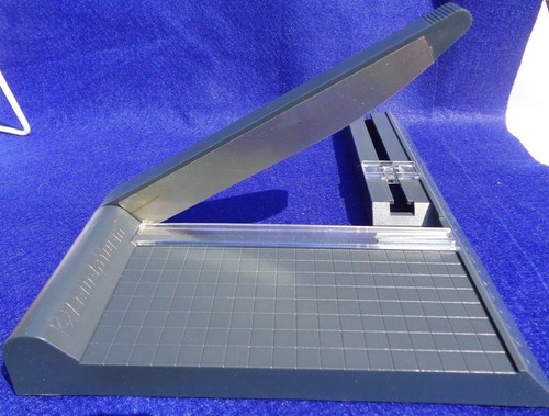 Schneider large guillotine - schneider,