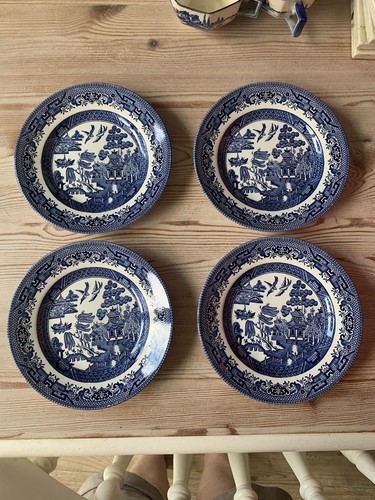 Four plates churchill england - four,