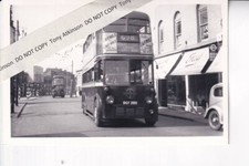 LONDON TRANSPORT - D2 TYPE TROLLEY BUS - NO. 390 ON ROUTE 698 - PHOTO - B15432