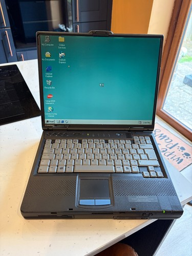 Vintage windows 98 - 2, compaq