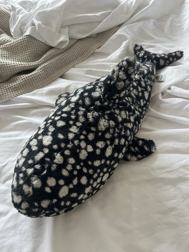 Rare jellycat pebbles whale - rare,