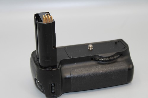 Nikon d80 battery - nikon, grip