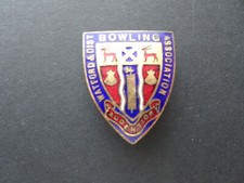 LBB023 GB  Wattford & District Vintage Lawn Bowls Association Enamel Badge