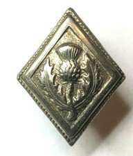 WW1 Scots Guards Pipers Button 22 x 17 mm white metal 