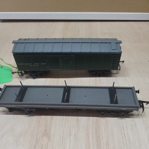 Gauge triang r114 and - oo,