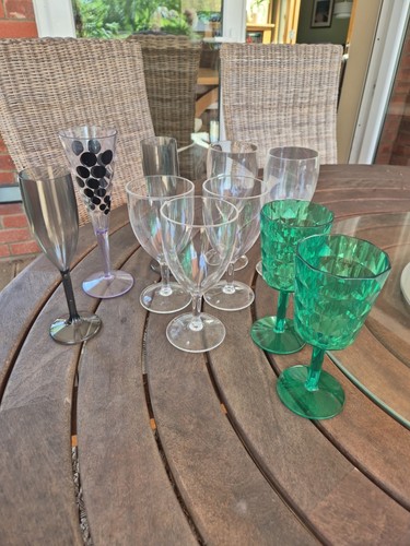 Bundle plastic wine - of,