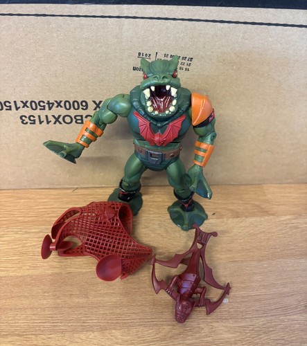 Leech masters the universe - leech,
