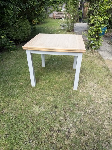 Extending dining table - dining,