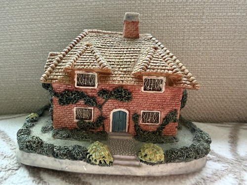 Home figurine leonardo - home,