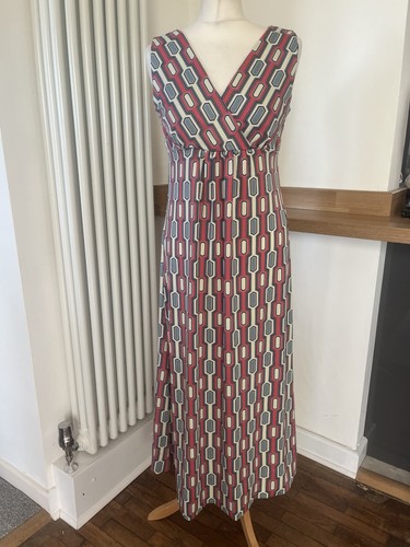 Sleeveless midi dress - midi,