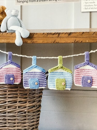 Knitting pattern for beach hut - pattern,