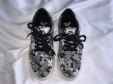 Nike SB Satire Black And White Gray Floral Flowers Uk Size 6 Gum Sole Trainers.