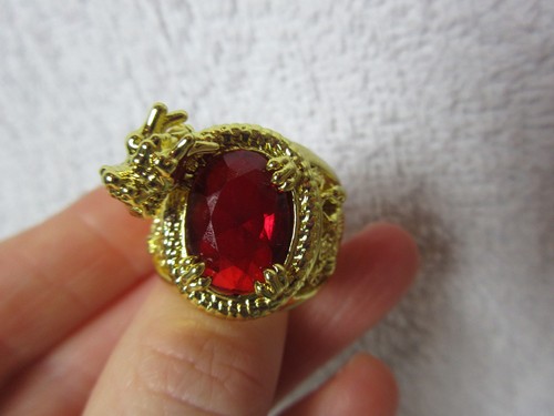Wide gold costume ring - gold,