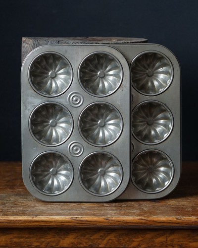 Vintage fluted tartlet mould - tartlet,