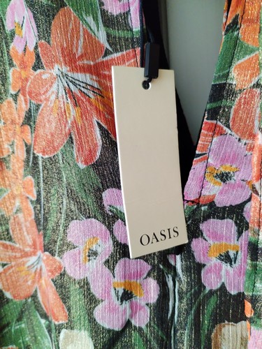 Gorgeous oasis floral metallic - gorgeous,