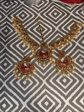 Beautiful Earrings And Matching Matha Patti Or Head Peace Very Heavy And Elegan