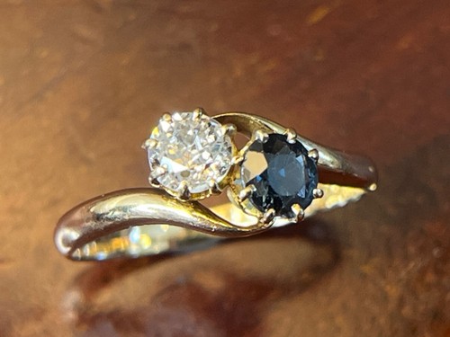 Antique 18ct gold sapphire and