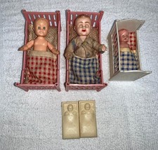 Vintage Dolls House - Dolls in