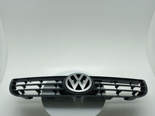 VOLKSWAGEN POLO 9N3 Grille