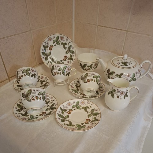 Wedgwood strawberry hill - wedgwood,