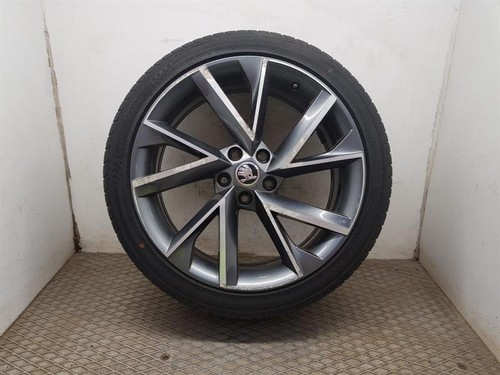 2015 2024 mk3 - superb, 19"
