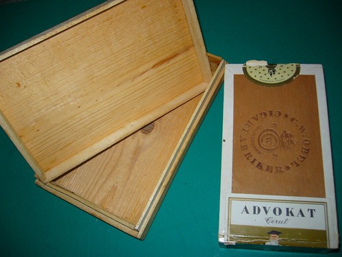 Vintage cigar boxes - 2, x