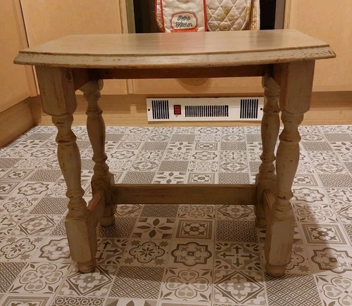 Vintage side table painted - , f&b